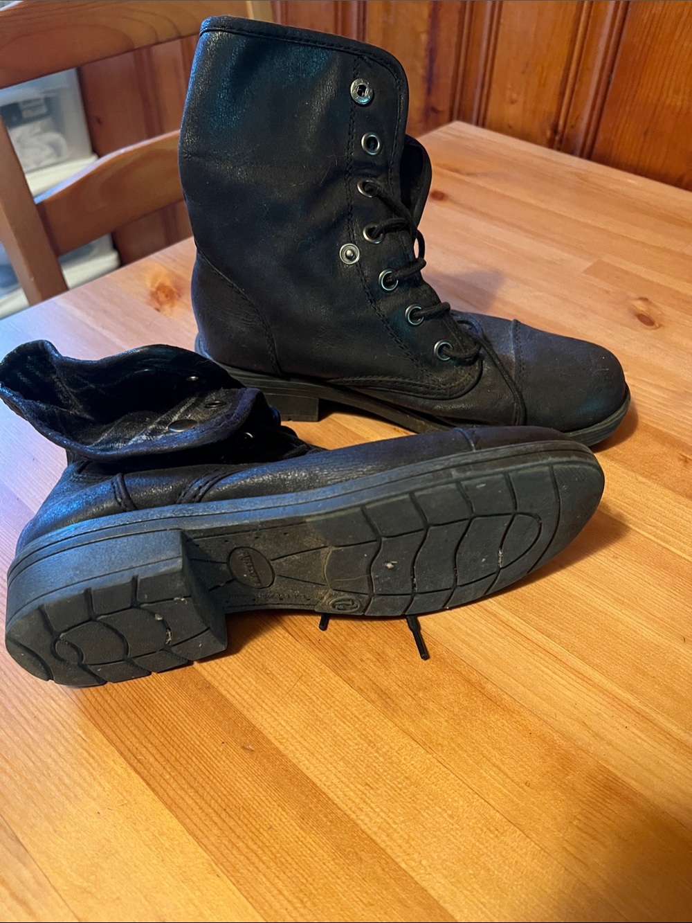Arizona Jean Company Black Lace-Up Women's Ankle Boots